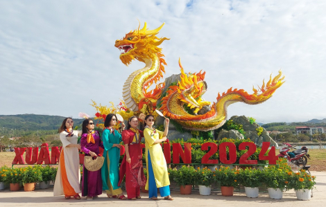 Kỳ vọng 100 ngàn khách đến Lao Bảo chiêm ngưỡng rồng Quảng Trị