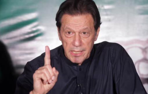 Cựu Thủ tướng Pakistan và vợ bị kết án 14 năm tù vì tham nhũng