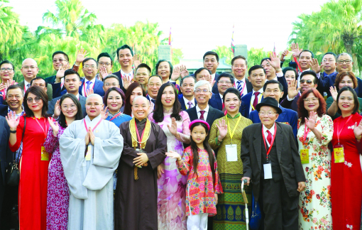 Ra đi rồi trở về góp mùa xuân cho quê hương