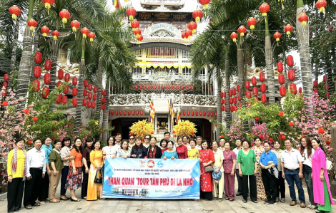 Quận Tân Phú họp mặt kiều bào nhân dịp tết cổ truyền