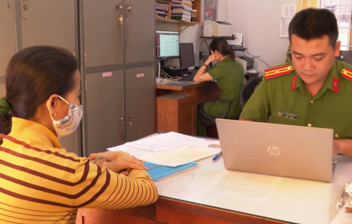 Xử phạt chủ tiệm cầm đồ do nhận cầm cố căn cước công dân