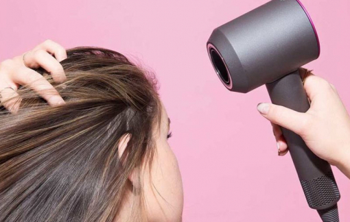 Sấy tóc bằng khí lạnh có thật sự tốt?