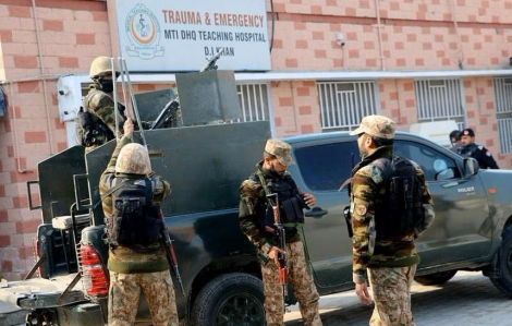 Đồn cảnh sát ở Pakistan bị tấn công, ít nhất 10 người thiệt mạng