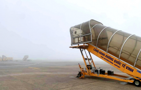 Sân bay Vinh dày đặc sương mù, nhiều chuyến bay phải đổi nơi hạ cánh