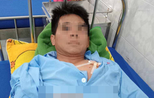 Người đàn ông bị chó Becgie cắn đứt gân tay