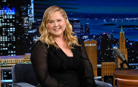 “Nàng béo” Amy Schumer tiết lộ lý do mặt luôn sưng phồng