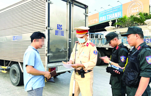 Trừ điểm giấy phép lái xe: Cần tránh gây phiền hà, tiêu cực