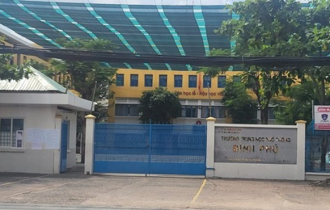 Trường THPT Bình Phú phải hoàn trả 114 triệu đồng cho học sinh