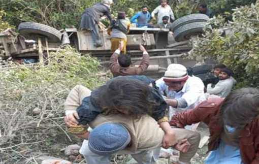 21 người thương vong khi xe buýt rơi xuống mương ở Pakistan