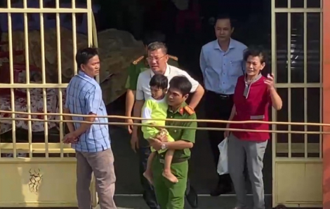 Vây bắt người đàn ông cầm dao xông vào trường mầm non ở Tiền Giang