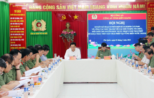 Xử lý nghiêm tàu cá khai thác trái phép ở vùng biển nước ngoài, gỡ "thẻ vàng" IUU