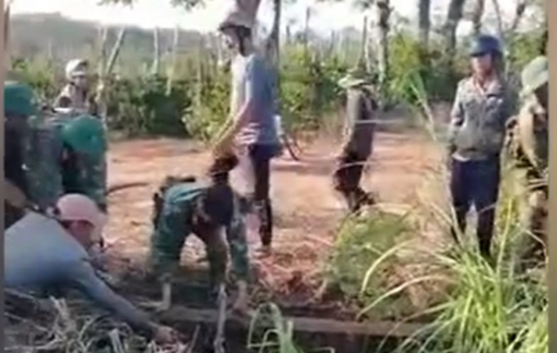 Giải cứu người phụ nữ rơi xuống giếng sâu suốt 2 ngày đêm