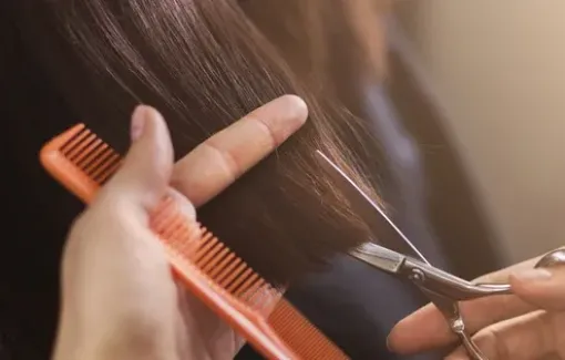 Bao lâu nên cắt tỉa tóc để tóc luôn đẹp?