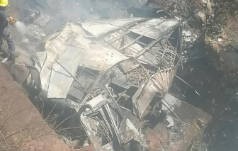 Tai nạn xe buýt ở Nam Phi khiến ít nhất 45 người thiệt mạng