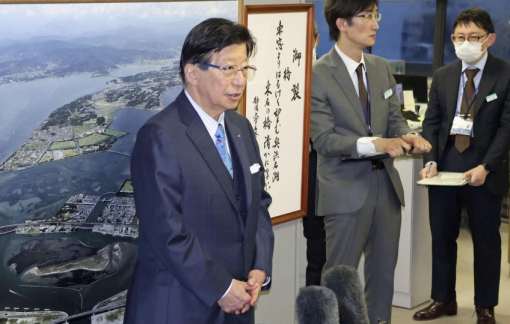 Một thống đốc của Nhật Bản từ chức sau phát ngôn xúc phạm người bán rau