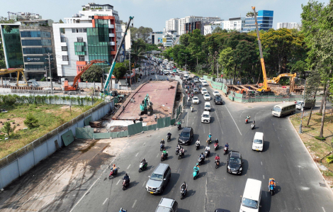 Cầu tạm ở cửa ngõ Tân Sơn Nhất chuẩn bị đưa vào sử dụng