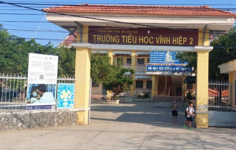 Tiếp tục tạm đình chỉ công tác thầy giáo bị tố sàm sỡ nữ sinh lớp 5 ở Sóc Trăng