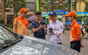 Hà Nội thí điểm giữ xe không dùng tiền mặt