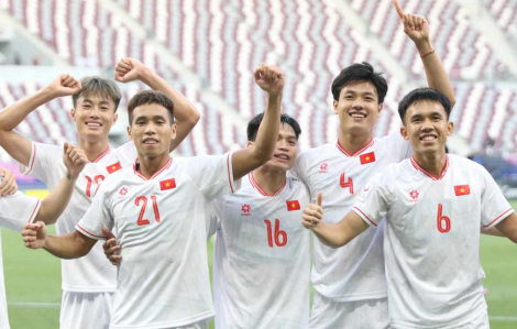 Thắng U23 Malaysia 2-0 U23 Việt Nam đã đặt một chân vào tứ kết