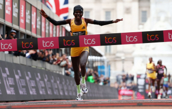 Nữ VĐV chạy 42 km phá kỷ lục thế giới tại London Marathon 2024