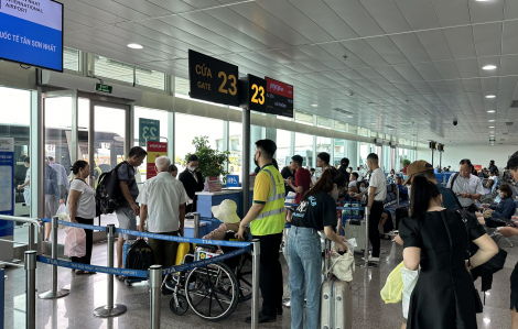 Sân bay Tân Sơn Nhất có thể đón 125.000 lượt hành khách/ngày dịp 30/4