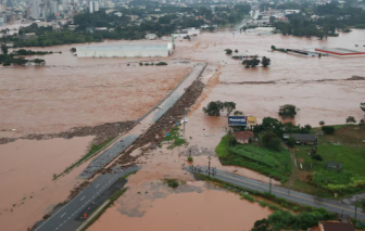 Hơn 120 người chết và mất tích vì mưa lũ ở Brazil
