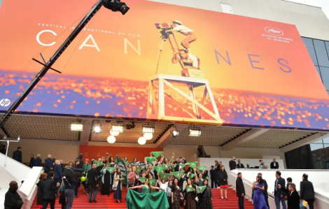 Trước thềm LHP Cannes, hàng trăm nhân viên vẫn đình công
