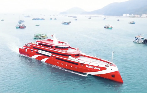 Bên trong “siêu tàu Thăng Long”, đi TPHCM đến Côn Đảo nhanh nhất 4 tiếng