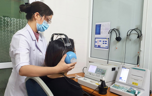 Bỗng dưng… bị điếc