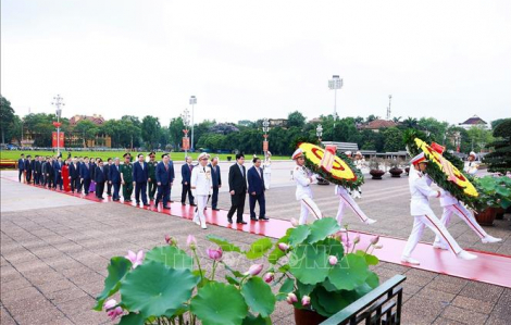 Lãnh đạo Đảng, Nhà nước vào Lăng viếng Chủ tịch Hồ Chí Minh