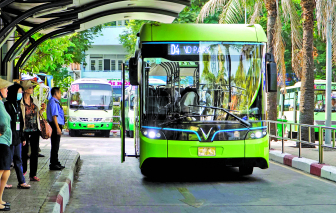 Cần sớm “giải cứu” xe buýt chạy bằng năng lượng sạch