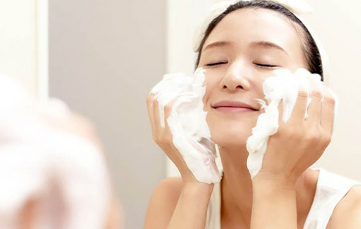 Tại sao da vẫn khô dù dưỡng ẩm đầy đủ?