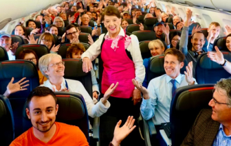 Nữ tiếp viên hàng không phục vụ lâu nhất thế giới, qua đời ở tuổi 88