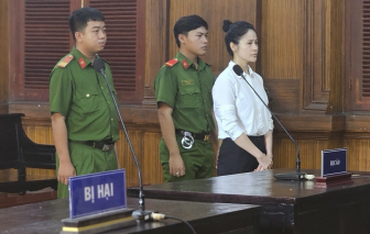 'Doanh nhân thành đạt' Phùng Thị Nghệ bị tuyên án chung thân