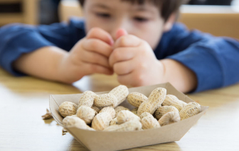 Thói quen ăn đậu phộng có thể giúp trẻ giảm nguy cơ dị ứng