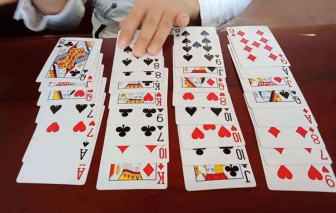 Chữa lành bằng... bói bài