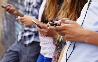 Hơn 98% sinh viên sợ thiếu điện thoại di động