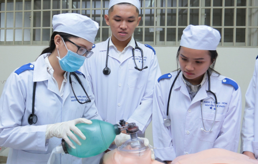 Thành lập Trường Đại học Khoa học Sức khỏe