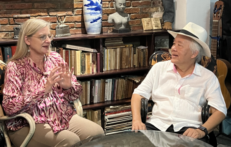 Đại sứ Thụy Điển Ann Mawe “trổ tài” hát nhạc Trịnh bằng tiếng Việt