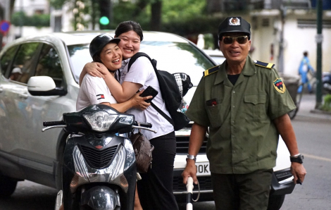 Nụ cười rạng rỡ của thí sinh Hà Nội trước khi bước vào kỳ thi tuyển sinh lớp Mười