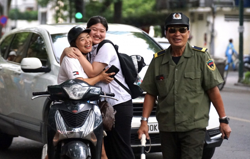 Nụ cười rạng rỡ của thí sinh Hà Nội trước khi bước vào kỳ thi tuyển sinh lớp Mười