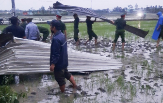 Tiền Giang hỗ trợ dân khắc phục lốc xoáy gây thiệt hại 1,2 tỉ đồng