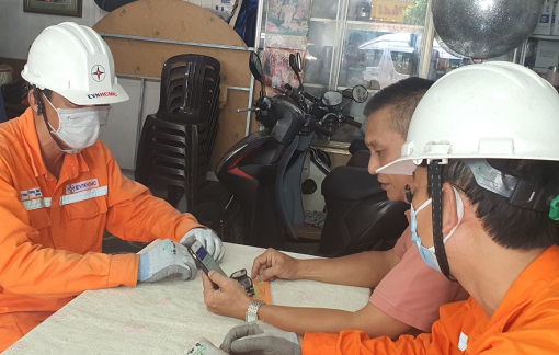 Hướng đến 100% người dân TPHCM trả tiền điện không dùng tiền mặt