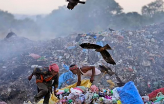 Những người nhặt rác ở Ấn Độ khốn khổ trong thời tiết khắc nghiệt