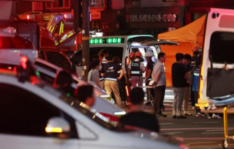Xe ô tô lao vào người đi bộ ở trung tâm Seoul, 9 người thiệt mạng