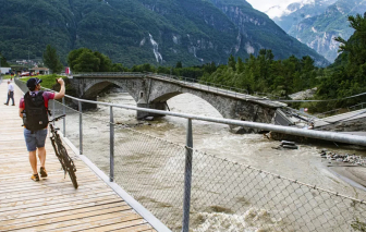 Lũ lụt và lở đất hoành hành ở nhiều nước châu Âu