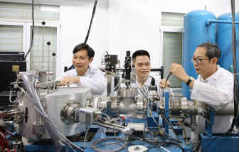 Đại học Quốc gia Hà Nội thí điểm hỗ trợ tài chính cho cán bộ khoa học xuất sắc