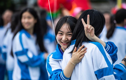 Trẻ em học trường chuyên khi lớn lên sẽ hạnh phúc hơn