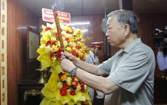 Chủ tịch nước Tô Lâm viếng Đền thờ Bác Hồ tại Trà Vinh