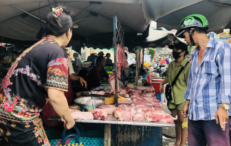 Mua thực phẩm ngoài chợ, người Việt chỉ dựa vào kinh nghiệm, niềm tin?